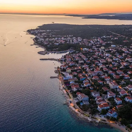 Mediteran Luxury Penthouse With Jacuzzi *