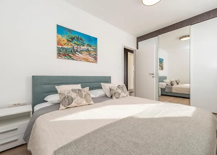 Mediteran Luxury Penthouse With Jacuzzi * Mandre