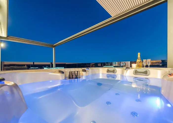 Lägenhet Mediteran Luxury Penthouse With Jacuzzi *