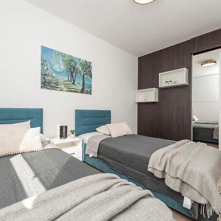 Appartement Mediteran Luxury Penthouse With Jacuzzi