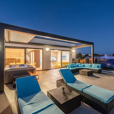 Appartement Mediteran Luxury Penthouse With Jacuzzi