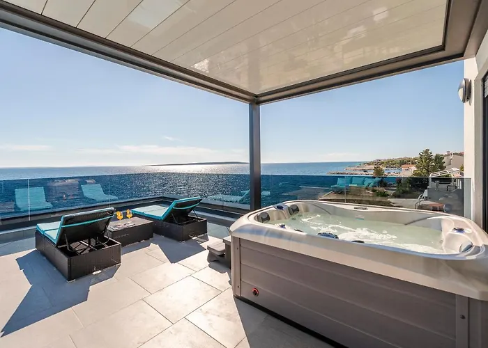 Mediteran Luxury Penthouse With Jacuzzi Apartament *