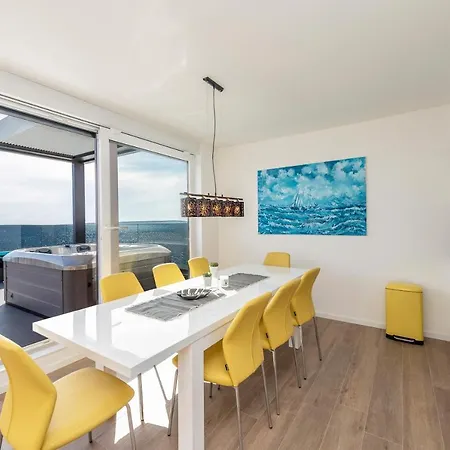 Mediteran Luxury Penthouse With Jacuzzi ماندري