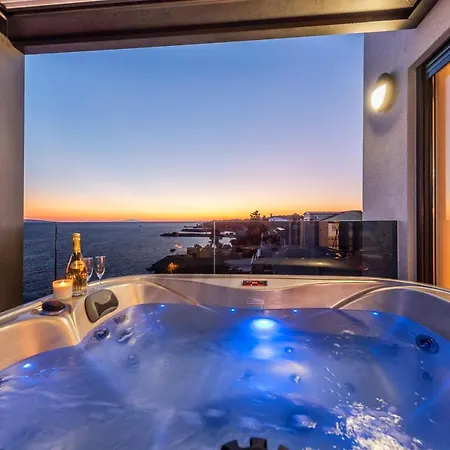 Mediteran Luxury Penthouse With Jacuzzi