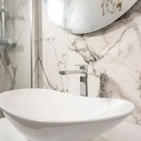 شقة Mediteran Luxury Penthouse With Jacuzzi ماندري