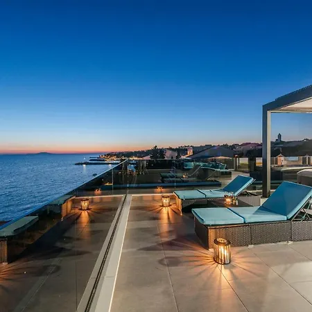شقة Mediteran Luxury Penthouse With Jacuzzi ماندري