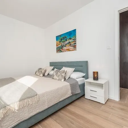 Appartamento Mediteran Luxury Penthouse With Jacuzzi *