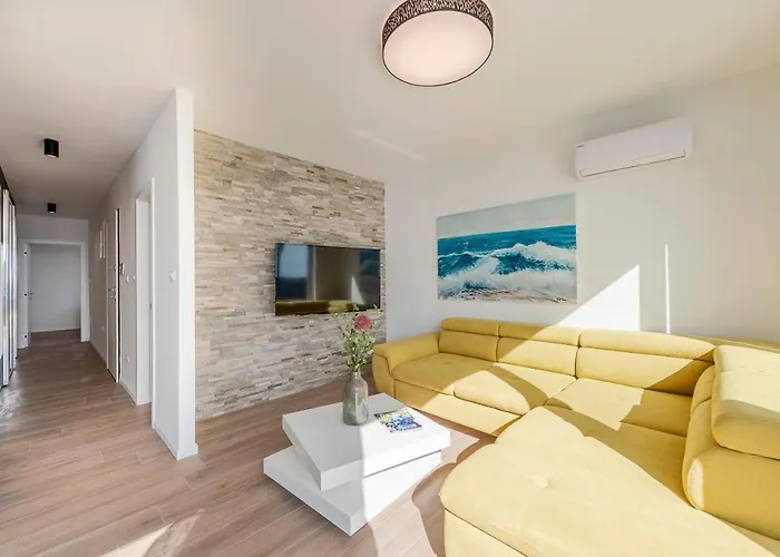 Apartmán Mediteran Luxury Penthouse With Jacuzzi Mandre