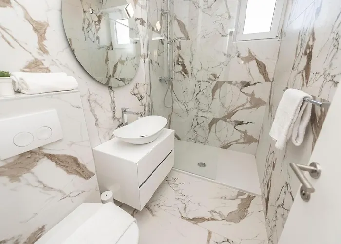 Apartmán Mediteran Luxury Penthouse With Jacuzzi