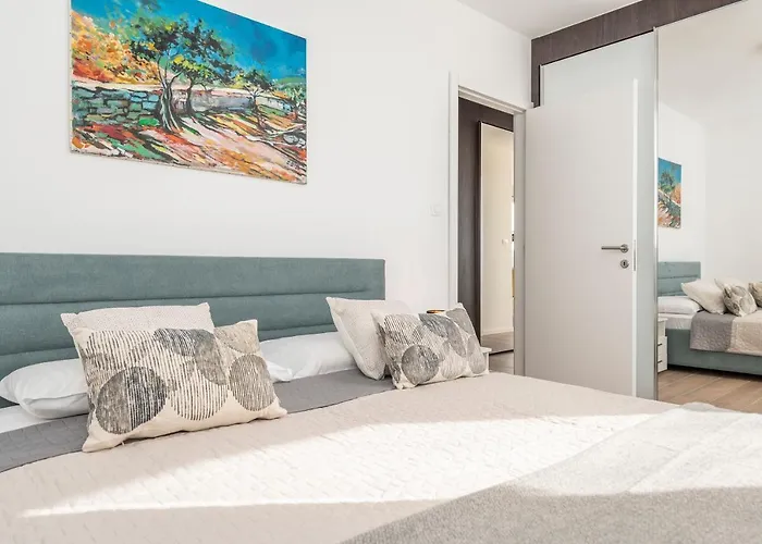 Mediteran Luxury Penthouse With Jacuzzi Apartmán