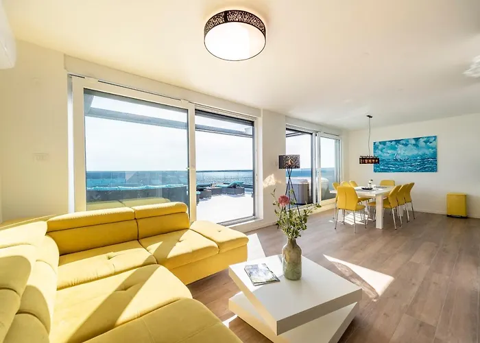 Apartmán Mediteran Luxury Penthouse With Jacuzzi