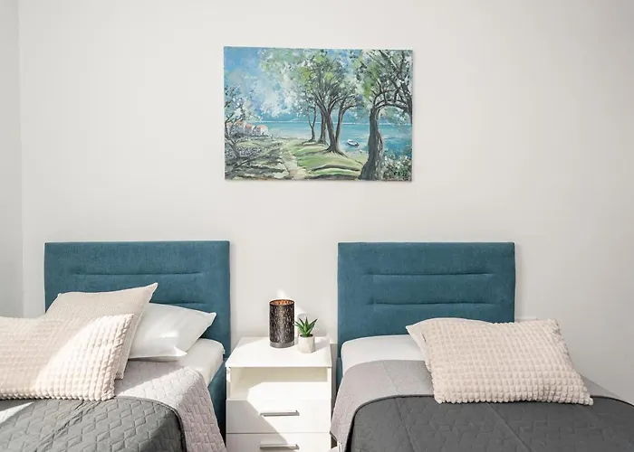 Mediteran Luxury Penthouse With Jacuzzi * Mandre